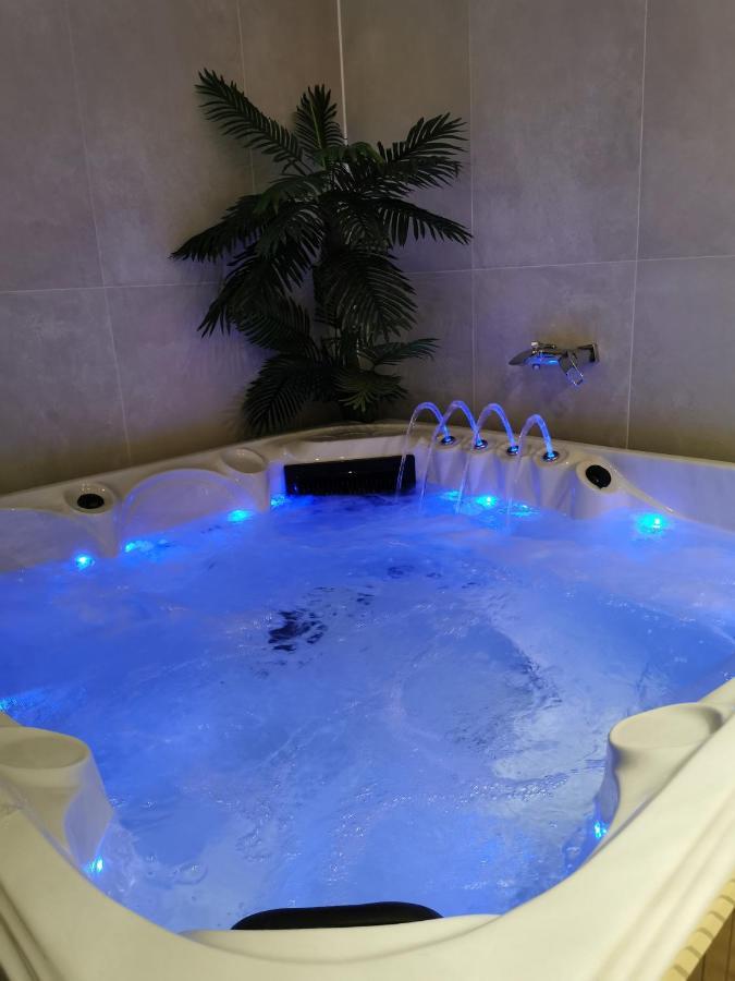 Mica Beauty & Wellness Center * Tamise